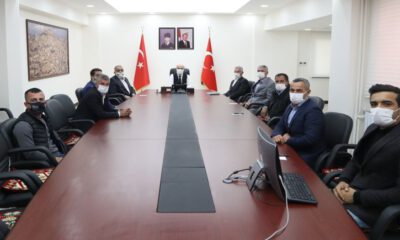 Mardin Valisi, mahalle muhtarlarıyla hizmet toplantısı yaptı