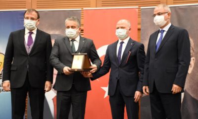 AK Parti Bursa İl Başkanlığında devir teslim töreni…