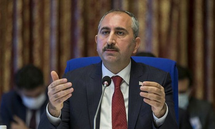 Bakan Gül’den ‘AYM’nin Enis Berberoğlu kararı’ açıklaması