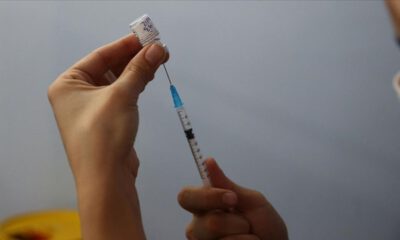 Çin, Kovid-19 aşısını riskli gruplara uygulamaya başladı