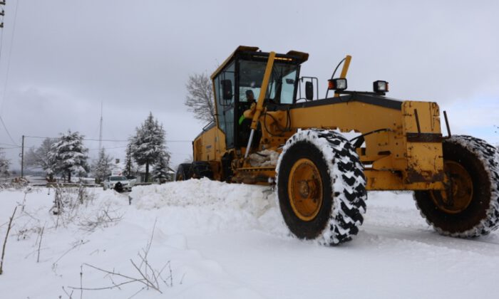 Bursa Büyükşehir’den karla kesintisiz mücadele