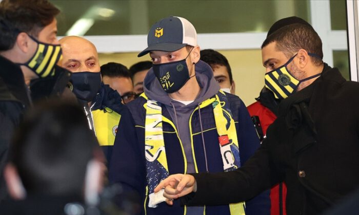 Mesut Özil, Fenerbahçe’yi borsada sırtladı