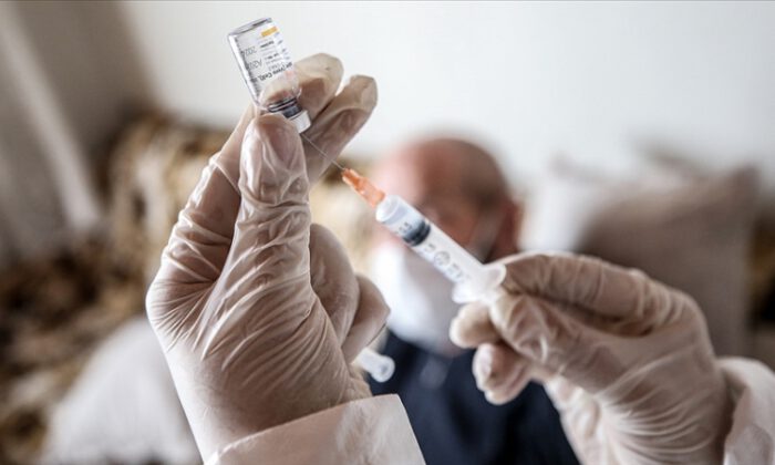 Bakan Koca: 60-65 yaş grubunun aşılarına başlanacak