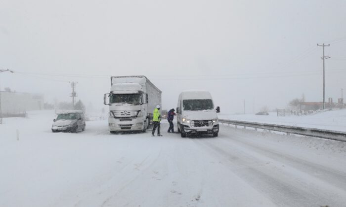 Bursa-Yalova yolu tipi nedeniyle ağır taşıtlara kapalı