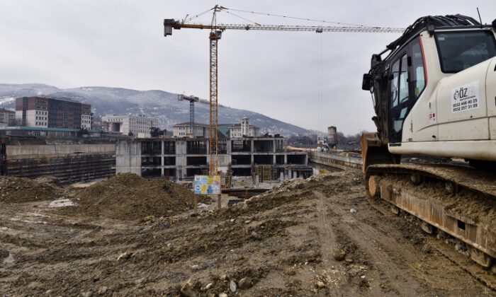 Bursa Osmangazi Meydanı inşaatında çalışmalar tam gaz