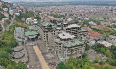 Bursa Çelik Palas Oteli ek binalarında yıkım sürüyor