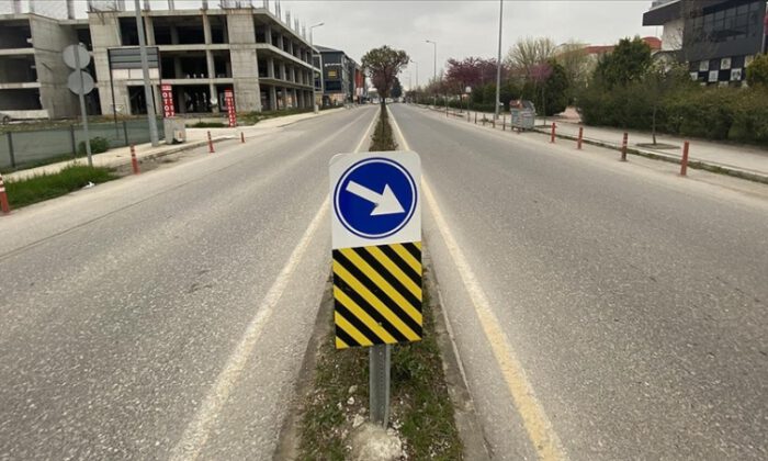 Türkiye geneli hafta sonu kesintisiz sokağa çıkma kısıtlaması başladı