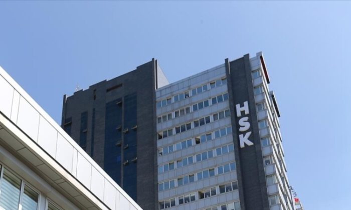 HSK’nin 15 hakim ve savcıyı meslekten ihraç kararı Resmi Gazete’de