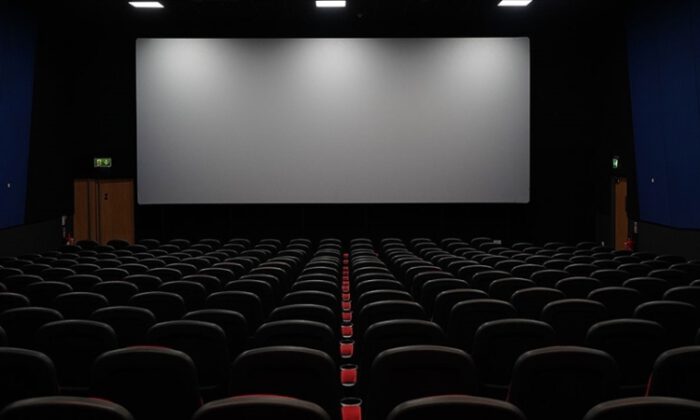 Sinema salonlarına 14,2 milyon lira destek