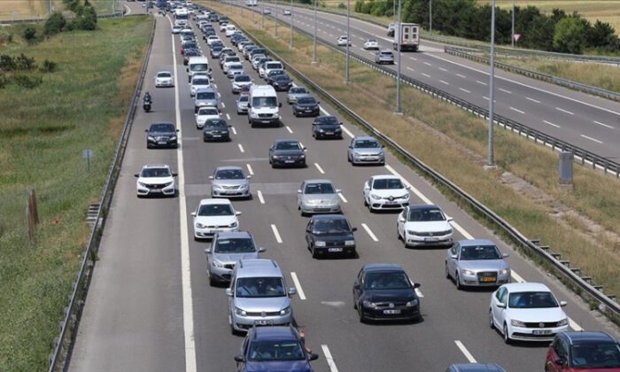 Trafikte yeni dönem; o araçlar trafikten men edilecek!