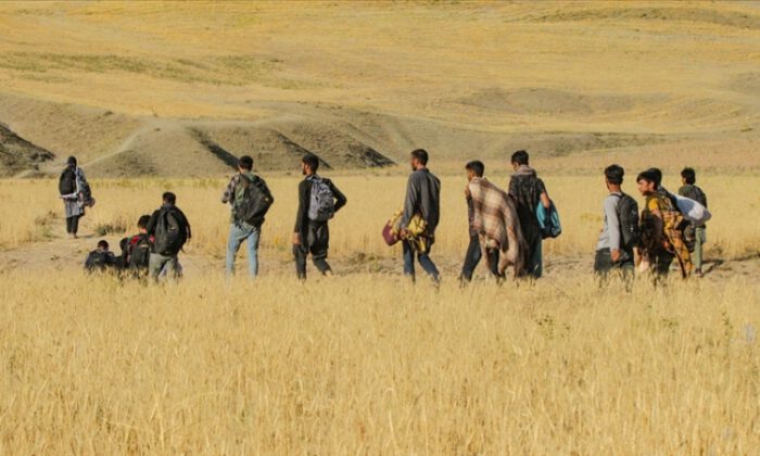 İran, Afgan mültecilerin ülkeye girişini engelleyecek