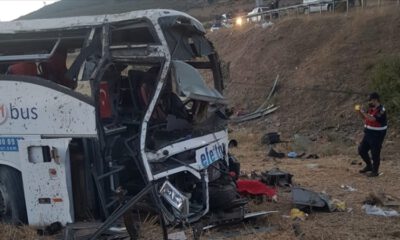 Balıkesir’de feci kaza: 14 kişi öldü, 18 yaralı