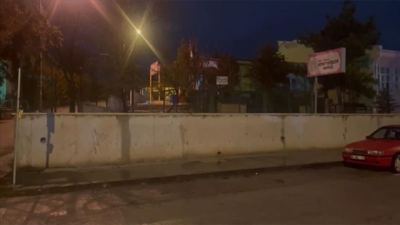 Ankara’da hırsız, içindeki çocukla birlikte otomobil çaldı