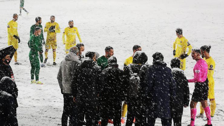 Eyüpspor-Bursaspor karşılaşması yarıda kaldı