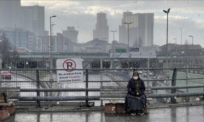 İstanbul’da kar yağışı başladı, deniz seferleri iptal