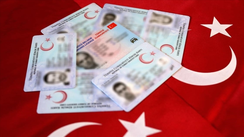 Kimlik kartına e-İmza’nın yüklenmesine 50 ilde başlanıyor