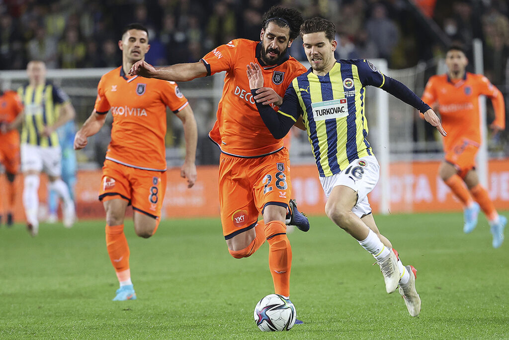 Fenerbahçe evinde Medipol Başakşehir’e yenildi: 0-1