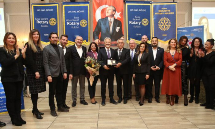 Bademli Rotary’den Başkan Erdem’e teşekkür plaketi