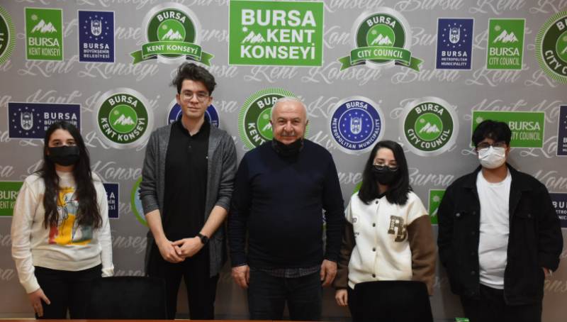Bursa Kent Konseyi Çocuk Meclisi’nde demokrasi şöleni