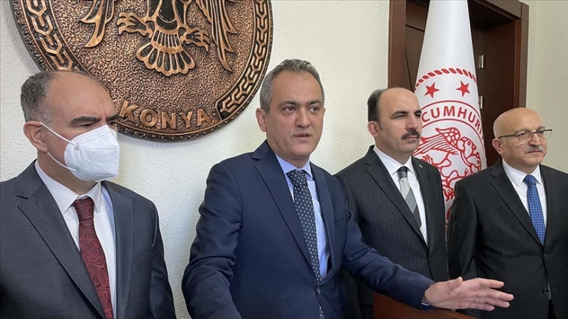 Bakan Özer’den ‘yüz yüze kesintisiz eğitim’ kararlılığı…