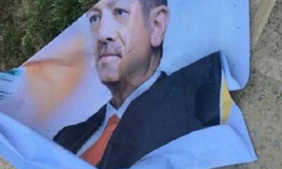 Erdoğan’ın afişlerini yırtan kişi gözaltına alındı
