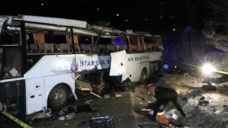 Çankırı’da otobüs devrildi: 2 kişi öldü, çok sayıda yaralı