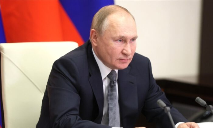 Putin: Ukrayna ile üst düzey müzakerelere hazırız