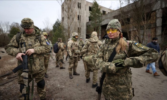 Ukrayna’da sivillere yaş sınırı olmaksızın askerlik çağrısı
