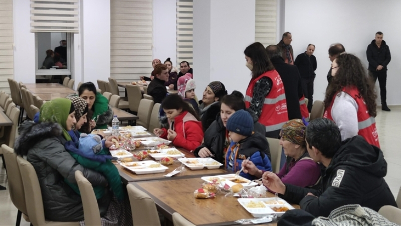 Ukrayna’dan tahliye edilen Ahıska Türkleri Bursa’da…