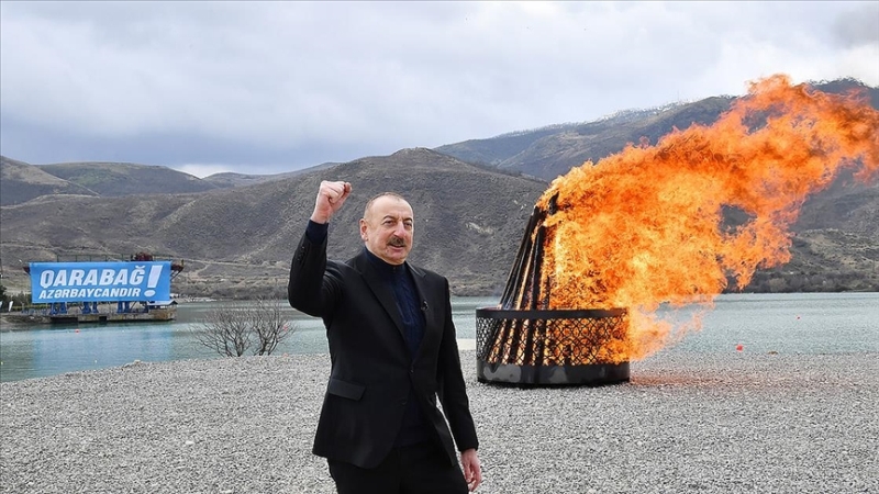 Azerbaycan’da Aliyev, Karabağ’da Nevruz ateşini yaktı