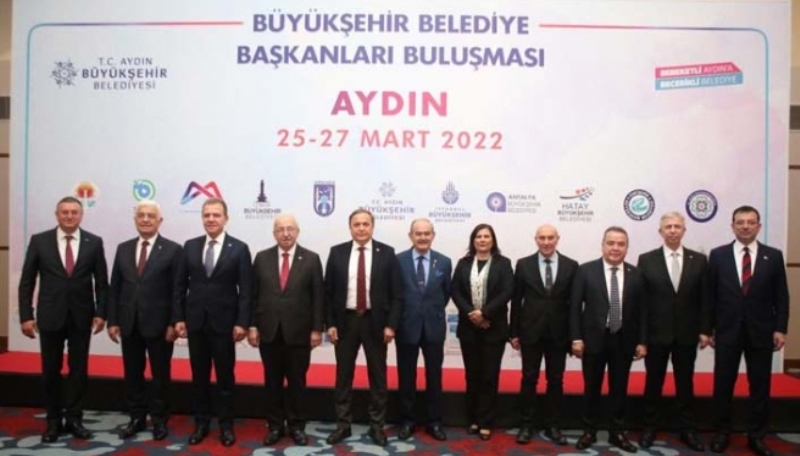 CHP’li 11 büyükşehir belediye başkanı Aydın’da buluştu