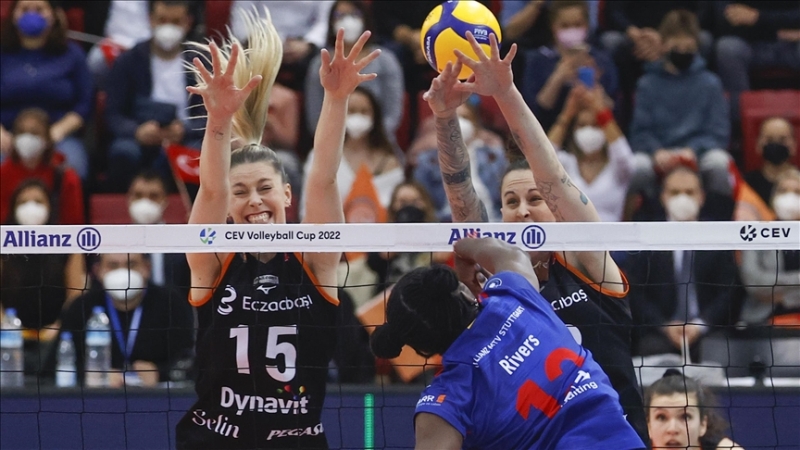 Eczacıbaşı Dynavit, CEV Kupası finalinde şampiyon oldu