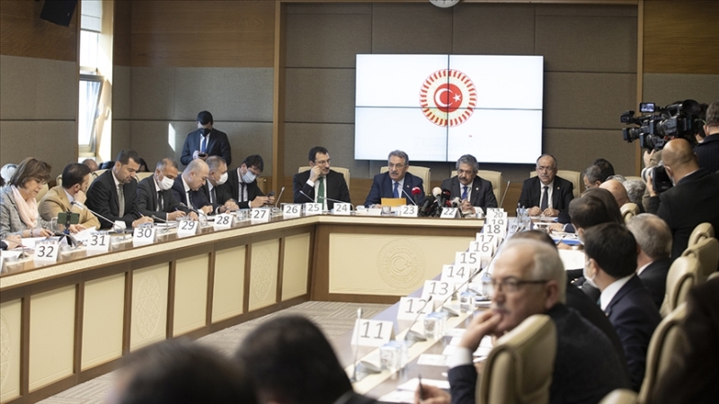 Seçim barajını düşüren kanun teklifi, Komisyondan geçti