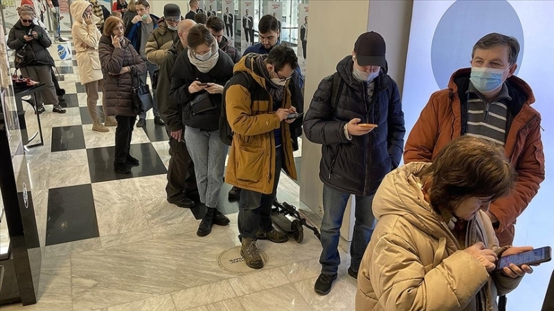 Rusya’ya yaptırımlar, vatandaşa da yansımaya başladı