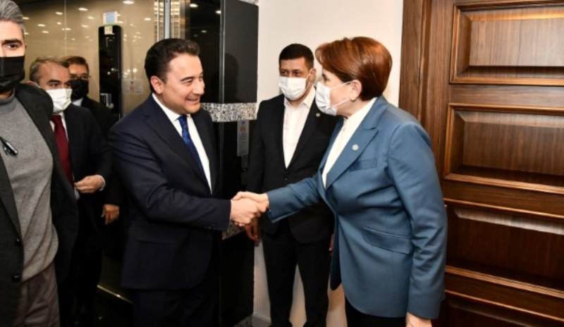 Babacan’dan İYİ Parti lideri Akşener’e sürpriz ziyaret