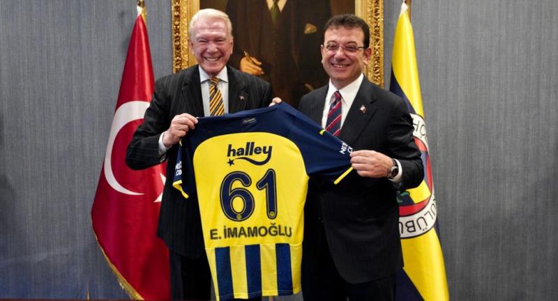 İmamoğlu: Politik alandaki bölünmeyi sporla kucaklaştırabiliriz