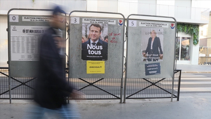 Fransa’da halk sandık başında: Macron mu, Le Pen mi?
