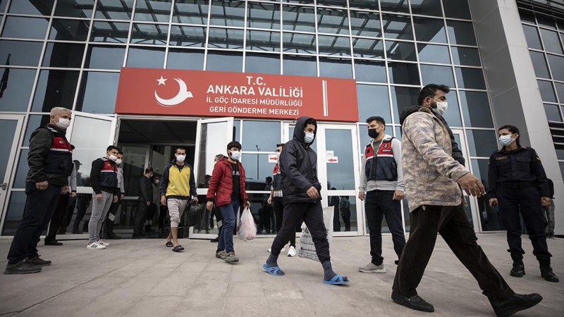 Türkiye’nin ‘geri gönderme merkezleri’ kapasitesi 20 bine çıkacak