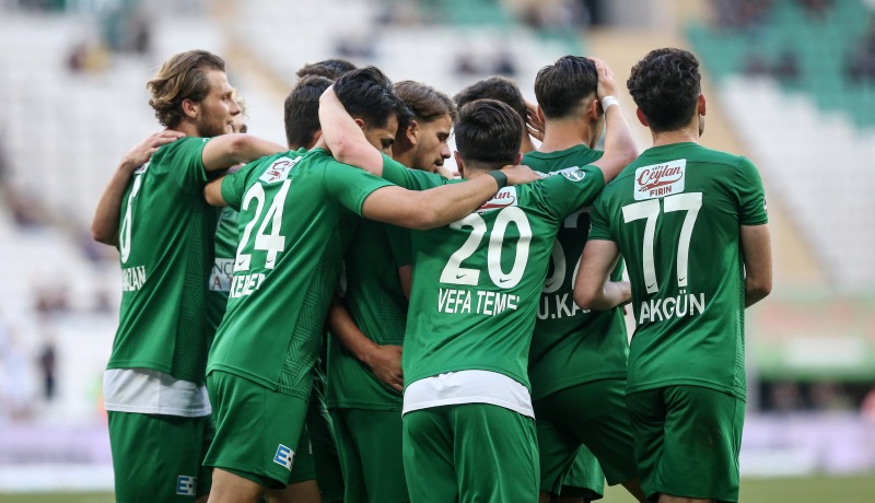 Bursaspor 1. Lig’e tek gollü galibiyetle veda etti