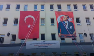 Bursa Necatibey Kız Meslek Lisesi Halkoyunları Festivali’ne yoğun ilgi