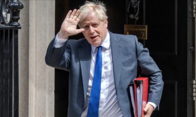 İngiltere’de Johnson, parti liderliğinden istifasını açıkladı