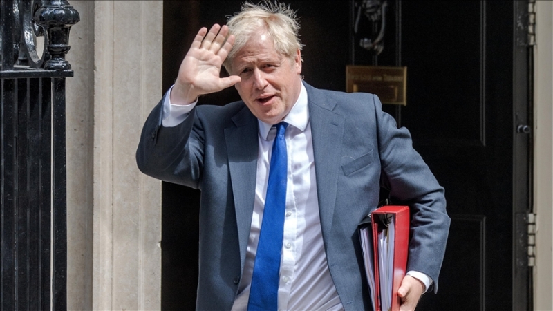 İngiltere’de Johnson, parti liderliğinden istifasını açıkladı