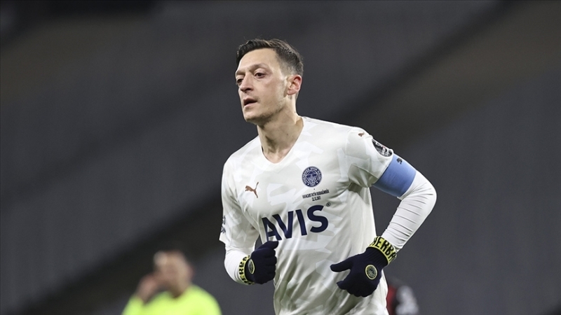 Fenerbahçe’de Mesut Özil ile yollar ayrıldı