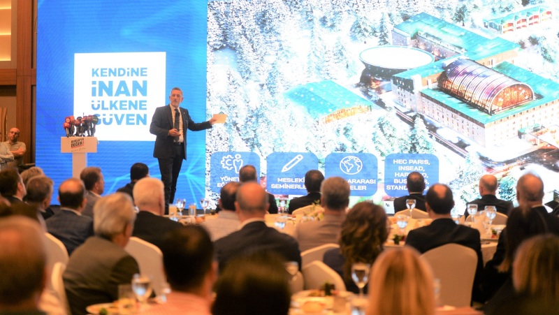 Başkan Burkay’dan Yeni Dönem Mottosu: ‘Kendine İnan, Ülkene Güven’
