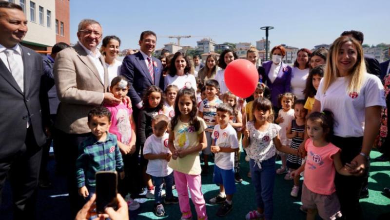 Akşener ve İmamoğlu, Çengelköy Kültür Merkezi’ni açtı