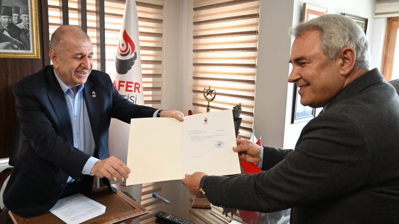 Üç yıldız isim daha Zafer Partisi saflarında…
