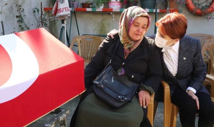 Meral Akşener’den Amasra’da taziye ziyareti
