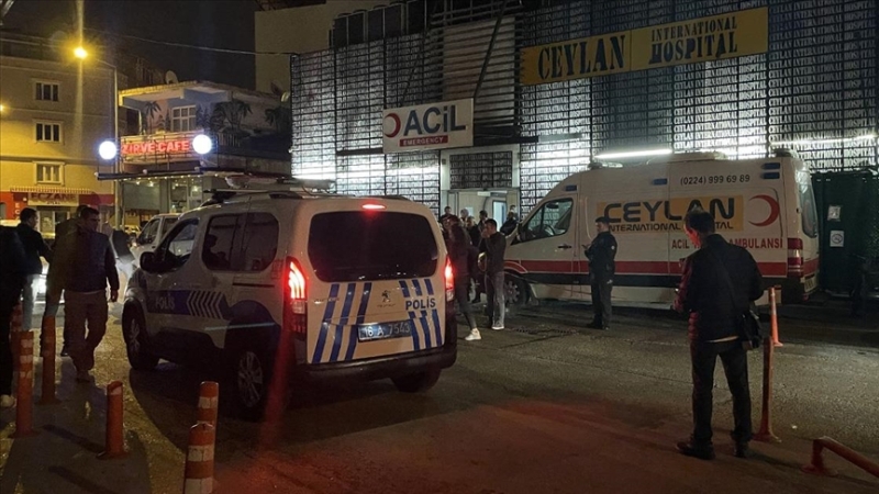 Bursa’da tırmandığı balkondan düşen polis memuru hayatını kaybetti