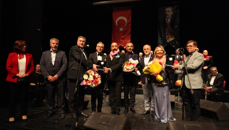 Bursa İTÜDER’in cumhuriyet konseri geliri öğrencilere aktarılacak