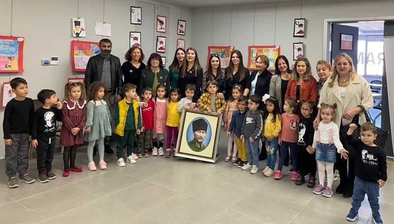 Bursa Soroptimist Kulübü bursiyelerinden Atatürk Resim Sergisi